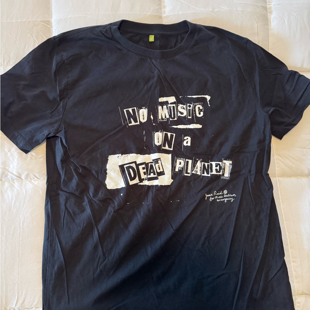 No Music on a dead planet. Designed by Jaime Reid who did the Sex Pistols art. - Picture 2 of 2